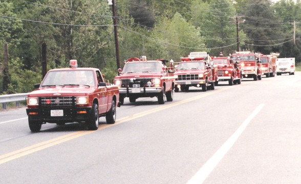 1989 Parade Line up Jeep 2, Brush 2, Engine 25, Engine 21, Engine 22, Engine 24 and Ambulance 297 (Frank Wegloski photo)