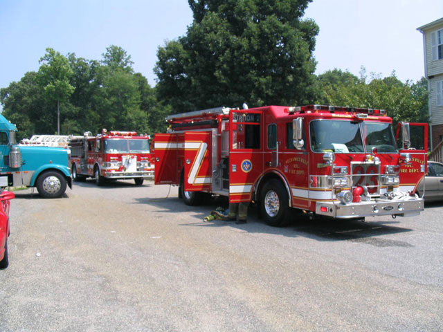 Wagon and Pumper doing the deed!